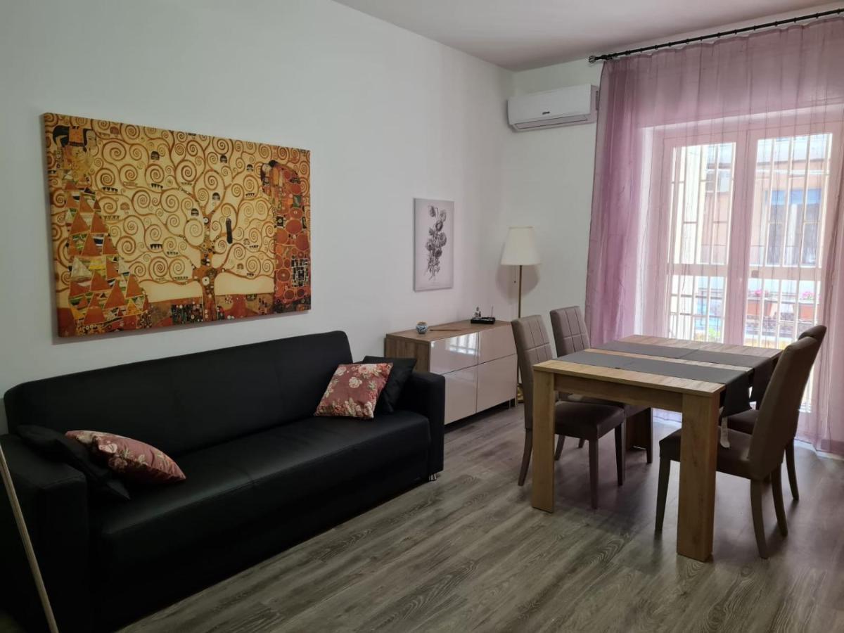 Dr House Apartment كاتانيا المظهر الخارجي الصورة